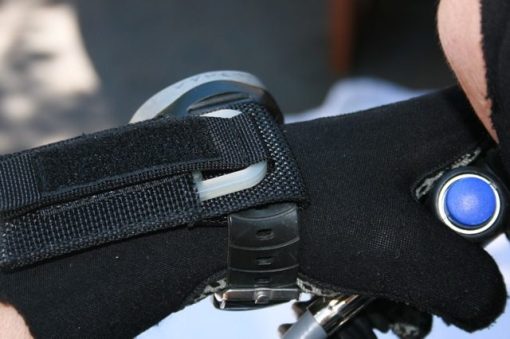 EEZYCUT WRIST POUCH